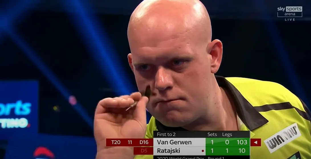 2020 10 07 11 08 31 Day One Highlights  2020 BoyleSports World Grand Prix   YouTube 5f7d87db0eb60